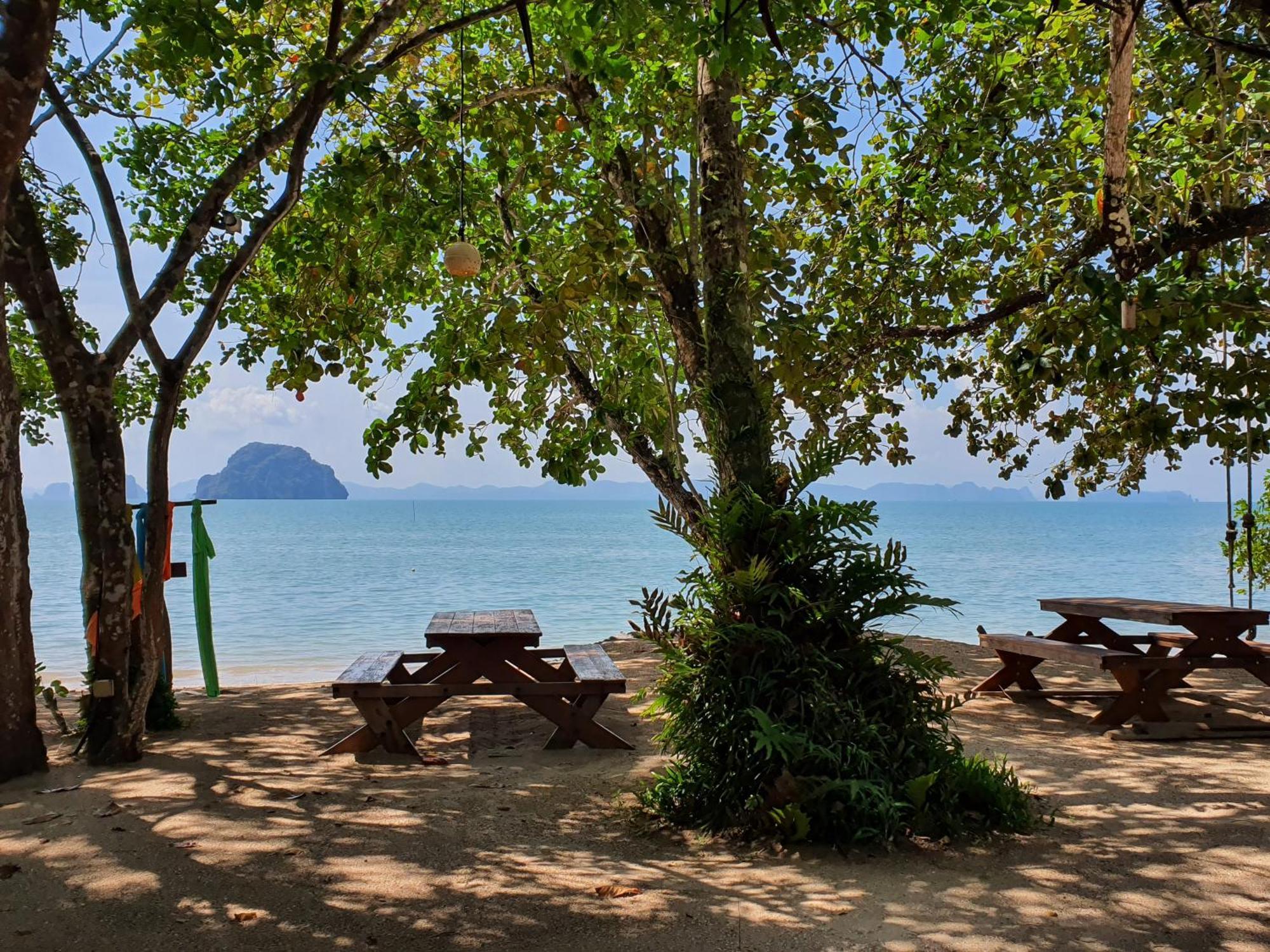 Melina Beach Front Bungalows Tha Lane Bay Exteriör bild