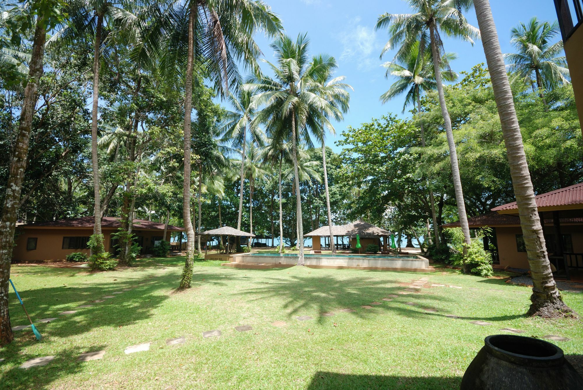 Melina Beach Front Bungalows Tha Lane Bay Exteriör bild