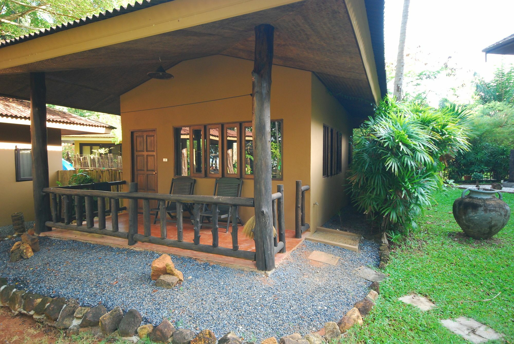 Melina Beach Front Bungalows Tha Lane Bay Exteriör bild