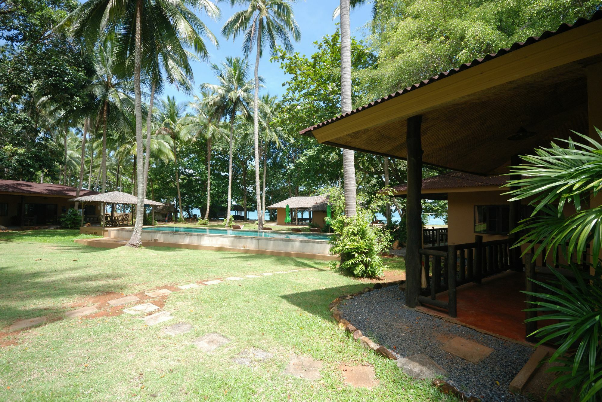 Melina Beach Front Bungalows Tha Lane Bay Exteriör bild